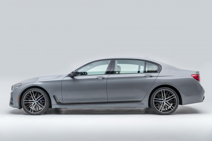  BMW 750i xDrive M Sport (G11) 2016 года  (NA) (фото 3 из 47)